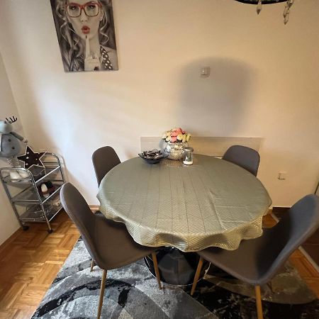 Apartment Sweet Dreams-Close To Zoo,Dinamo Stadium And The City Center Zagreb Bagian luar foto