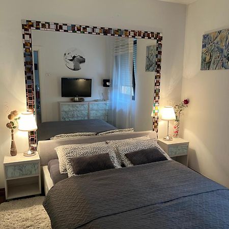 Apartment Sweet Dreams-Close To Zoo,Dinamo Stadium And The City Center Zagreb Bagian luar foto