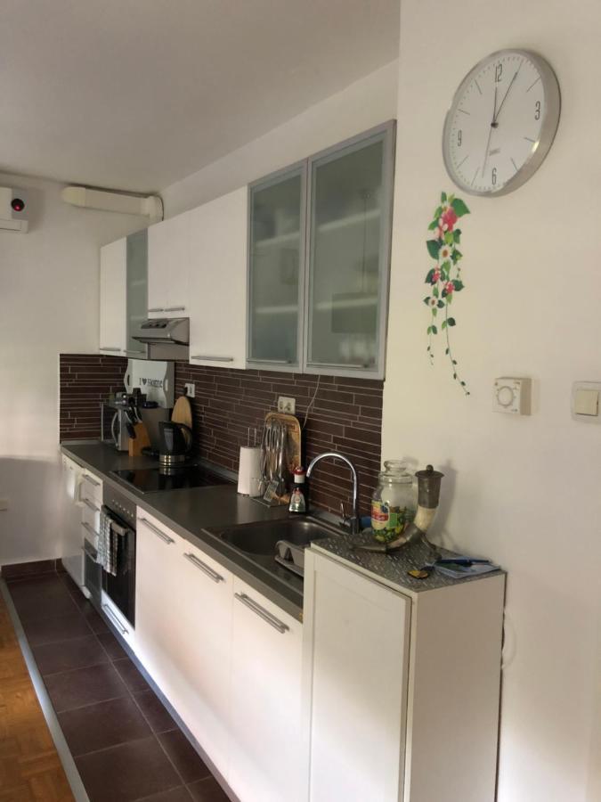 Apartment Sweet Dreams-Close To Zoo,Dinamo Stadium And The City Center Zagreb Bagian luar foto