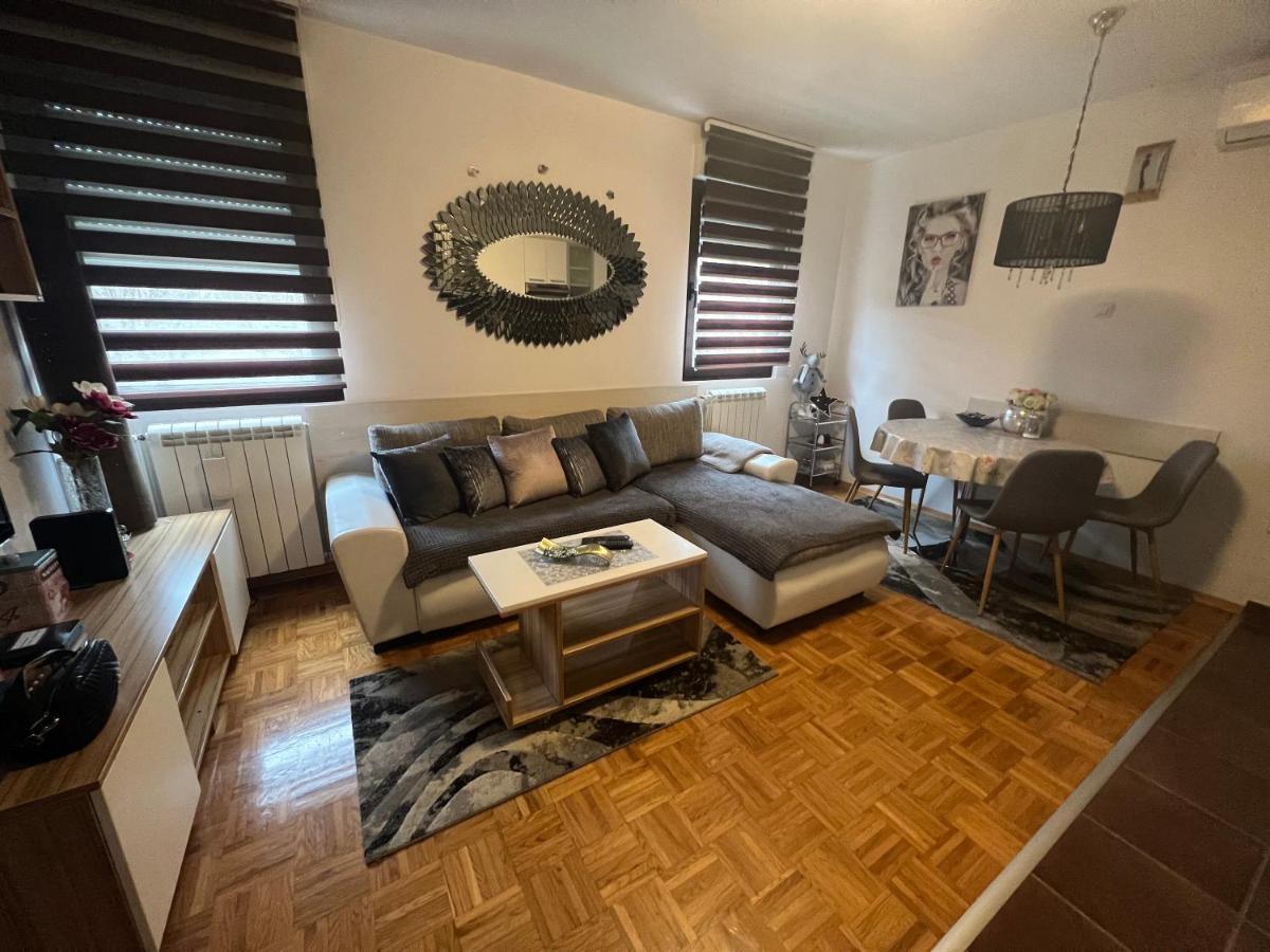 Apartment Sweet Dreams-Close To Zoo,Dinamo Stadium And The City Center Zagreb Bagian luar foto